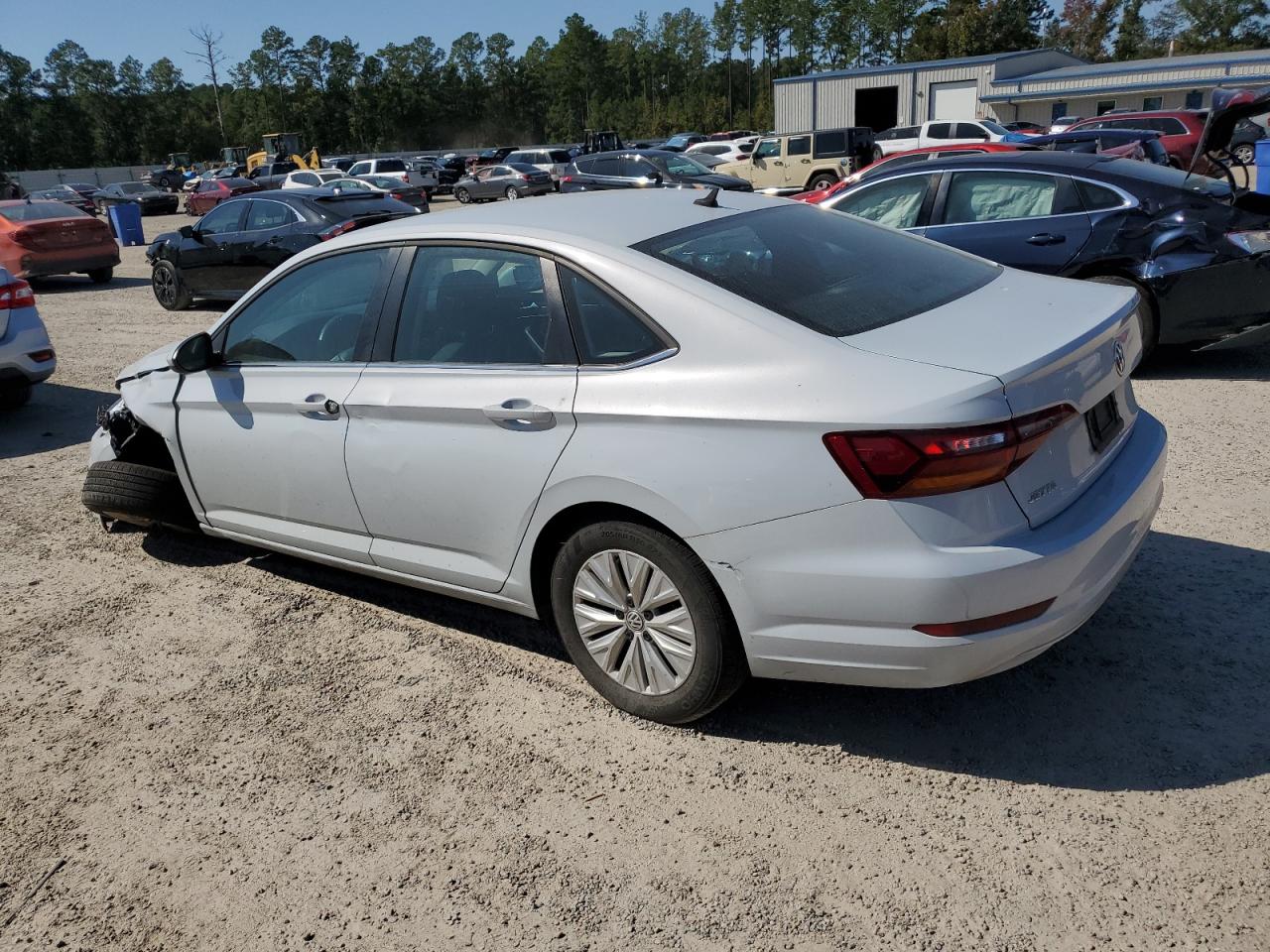2019 Volkswagen Jetta - Image 2