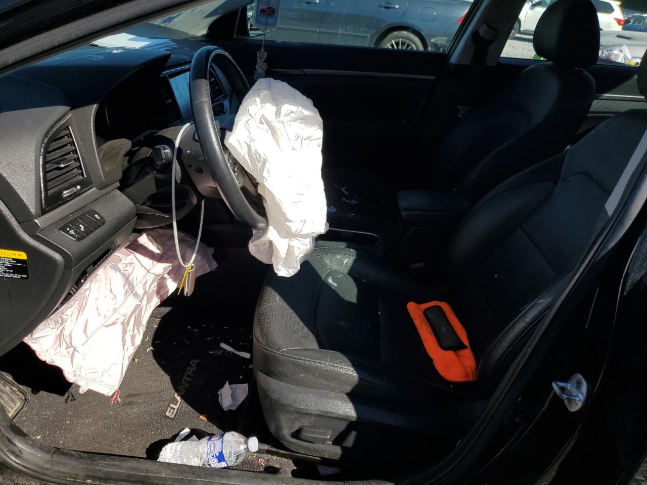 2017 Hyundai Elantra - Image 7