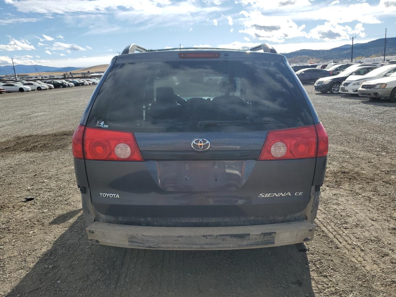 2007 Toyota Sienna - Image 6
