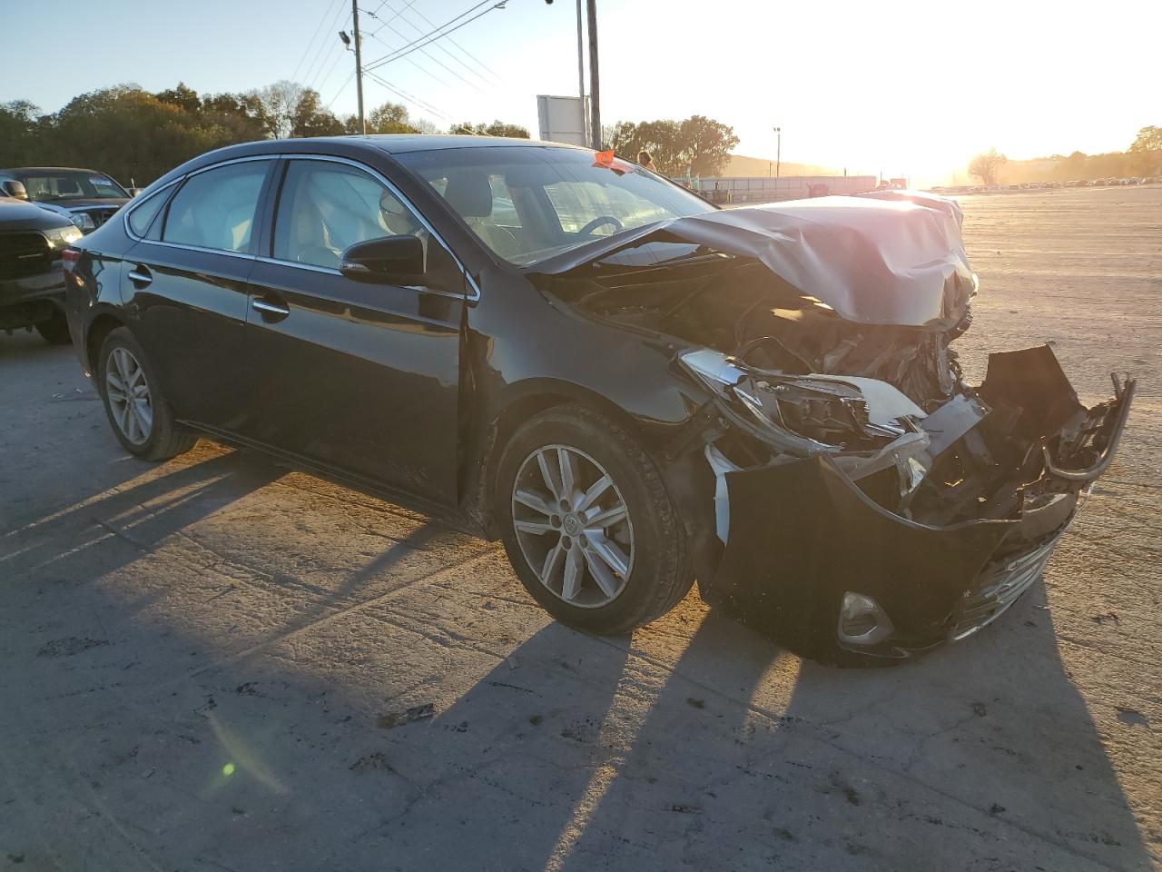 2013 Toyota Avalon - Image 4