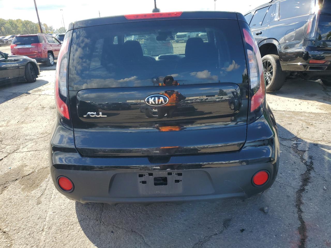 2017 Kia Soul VIN: KNDJN2A28H7882622 Lot: 76249344