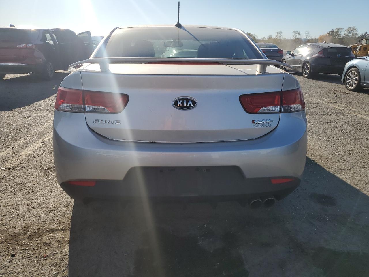 2011 Kia Forte Sx VIN: KNAFW6A39B5410142 Lot: 76549664