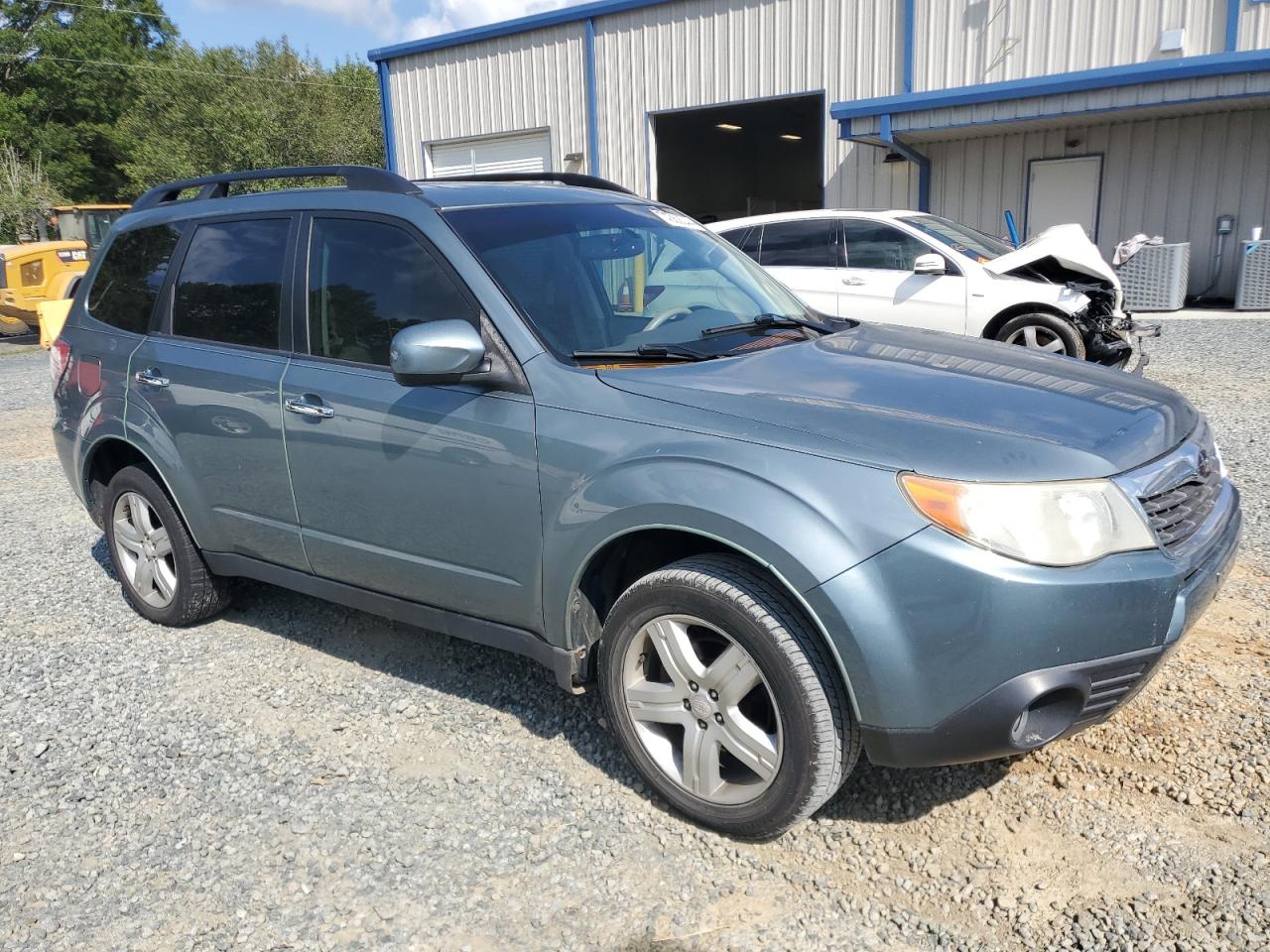 2010 Subaru Forester - Image 4