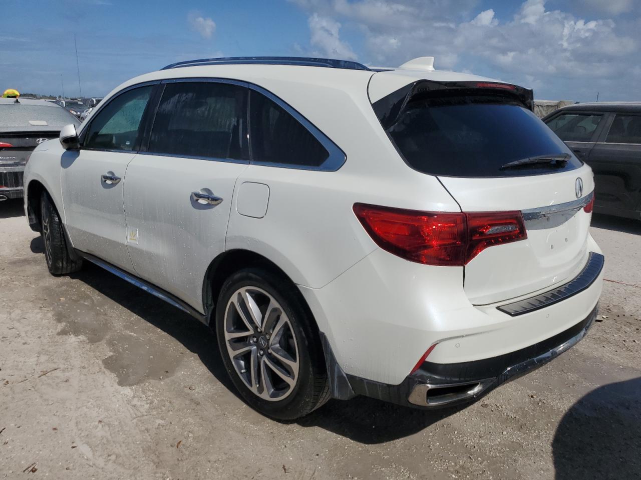 VIN 5J8YD3H83JL000613 2018 ACURA MDX no.2