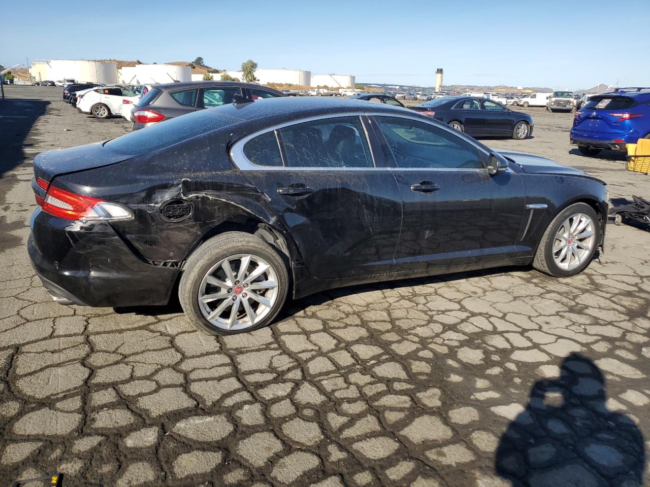 2015 Jaguar XF - Image 3