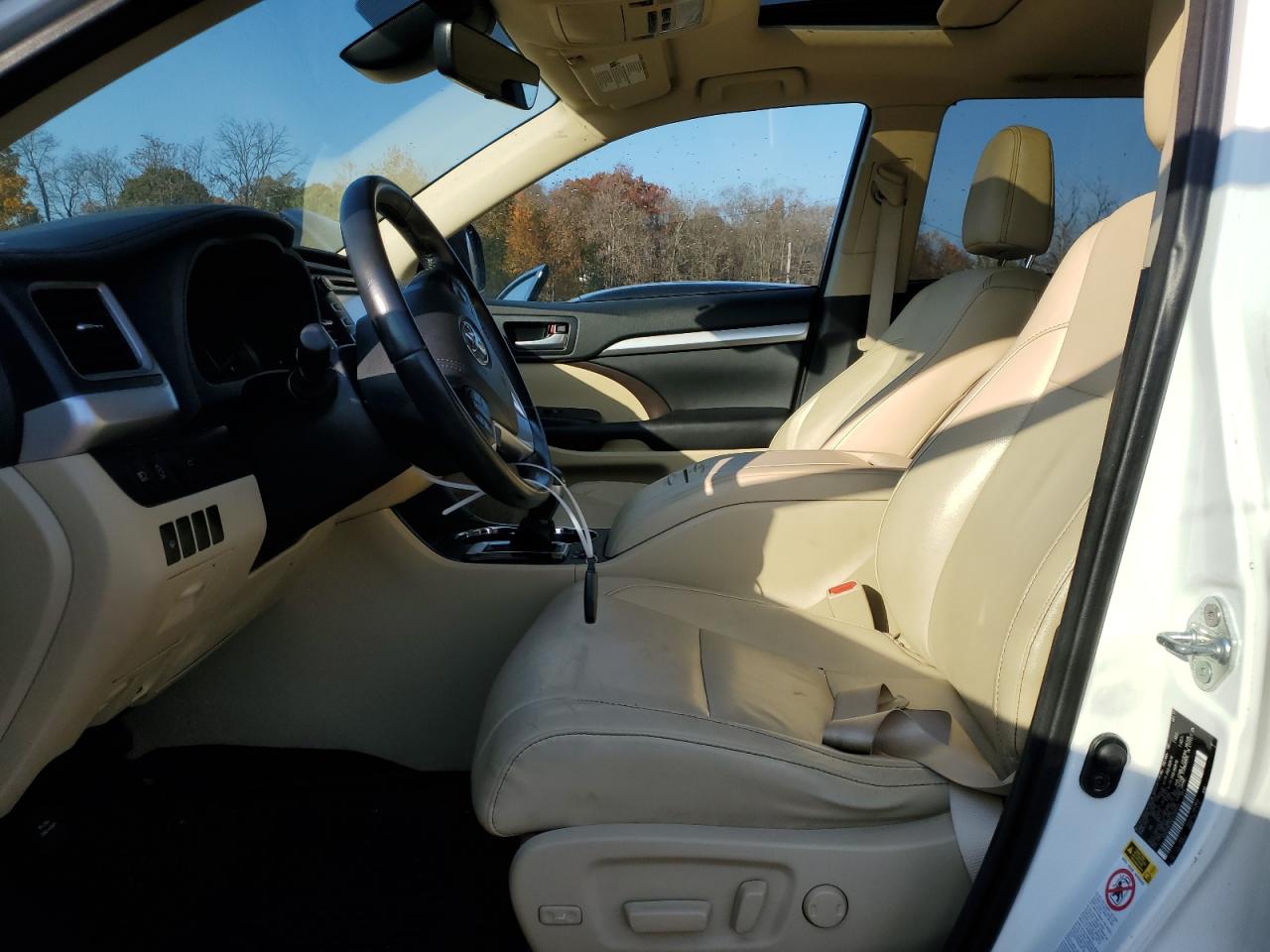 2017 Toyota Highlander - Image 7