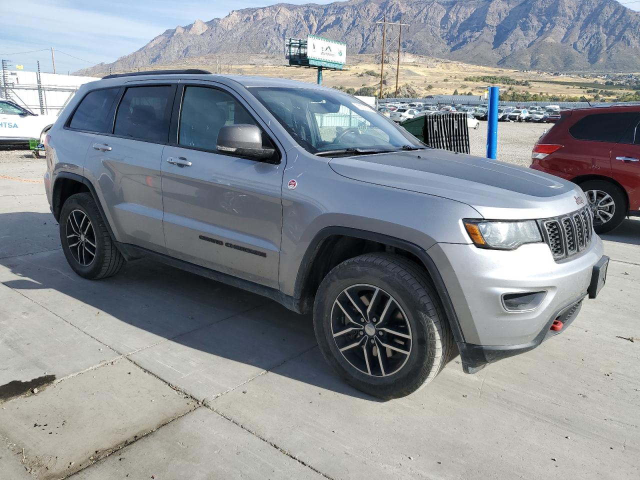 2017 Jeep Grand Cherokee - Image 4