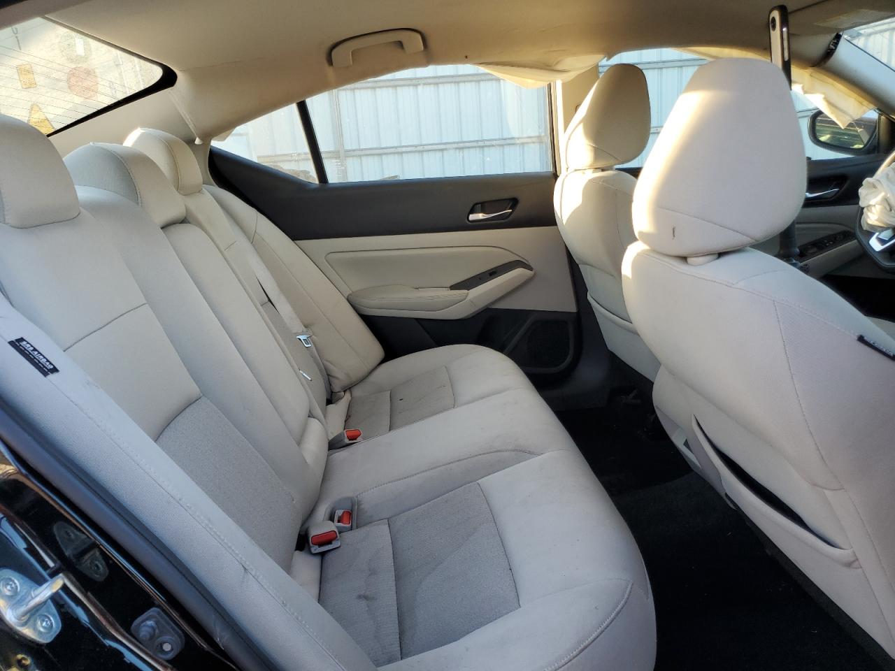 2019 Nissan Altima - Image 10