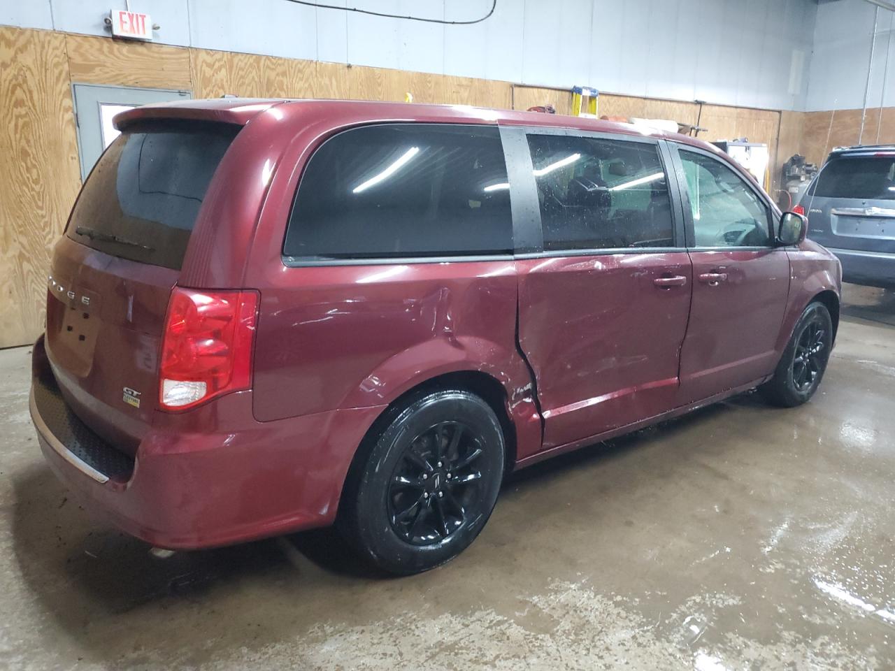 2019 Dodge Caravan - Image 3