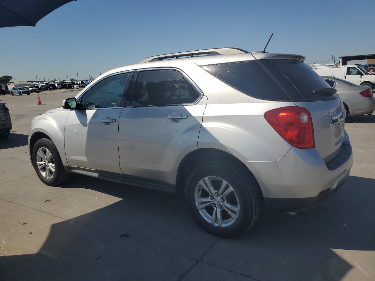 2GNALBEK6F1176394 2015 CHEVROLET EQUINOX - Image 2