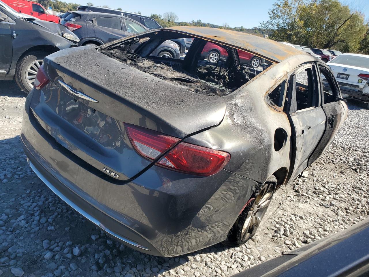 2015 Chrysler 200 - Image 3