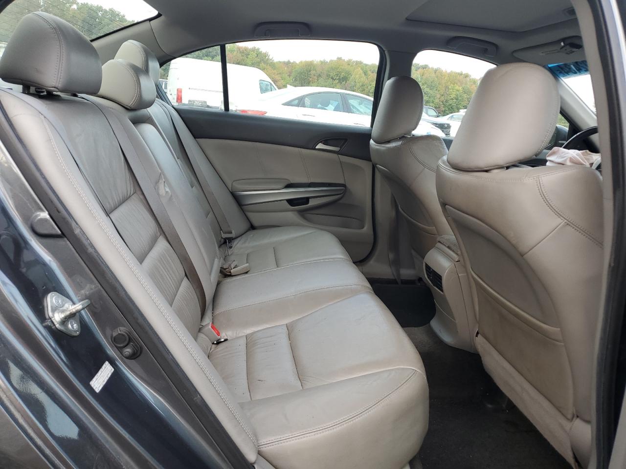 2010 Honda Accord - Image 10