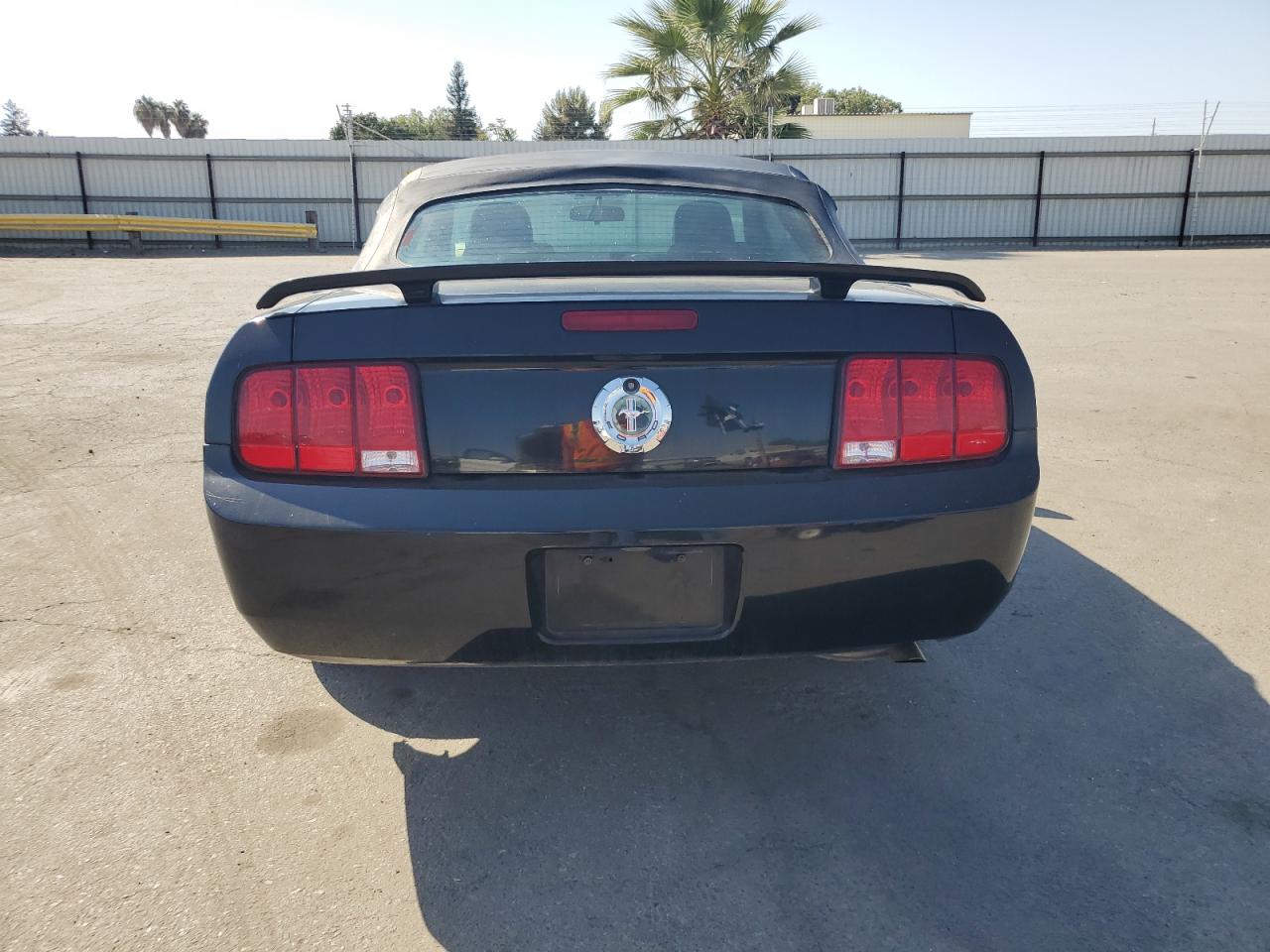 2006 Ford Mustang VIN: 1ZVFT84N465227075 Lot: 74357944