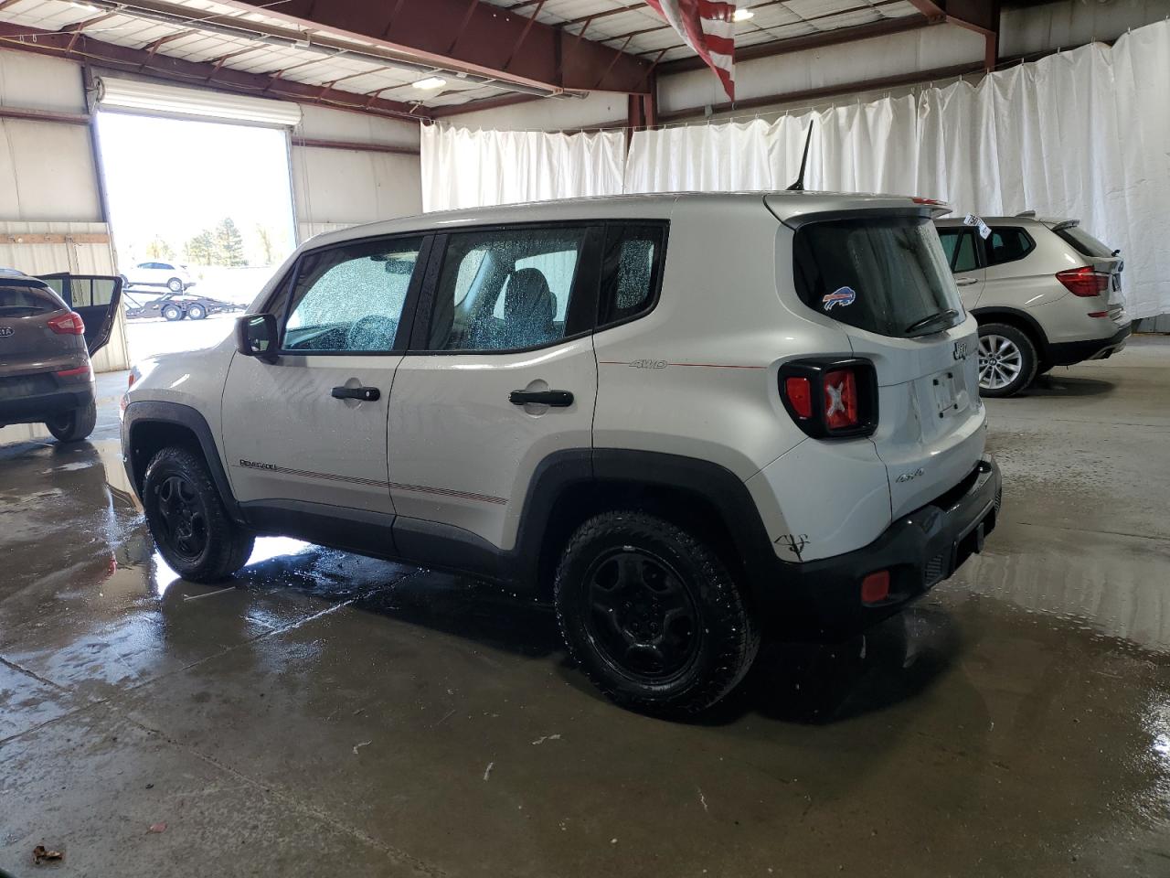 2017 Jeep Renegade - Image 2