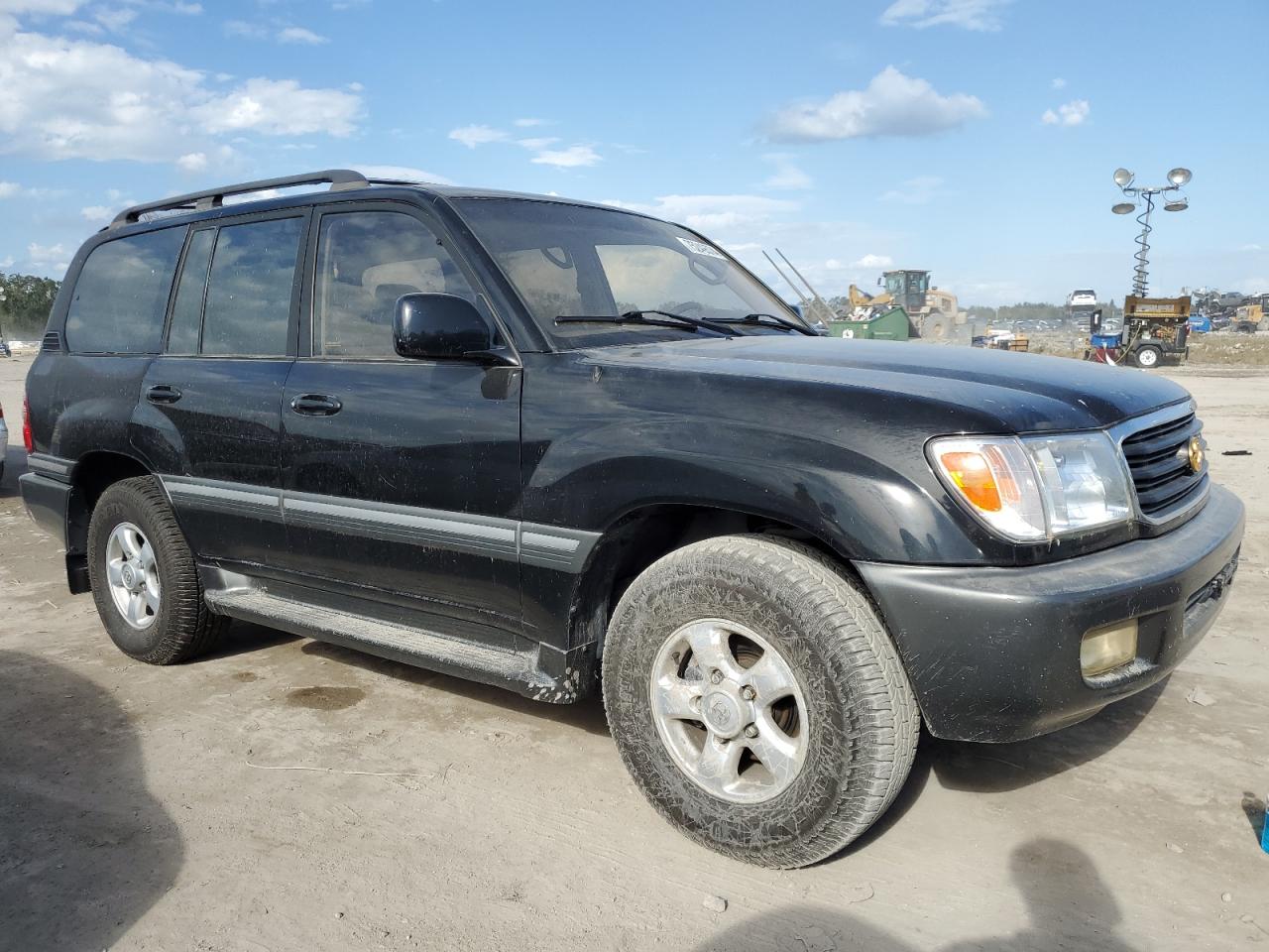 JT3HT05J8Y0083057 2000 Toyota Land Cruiser