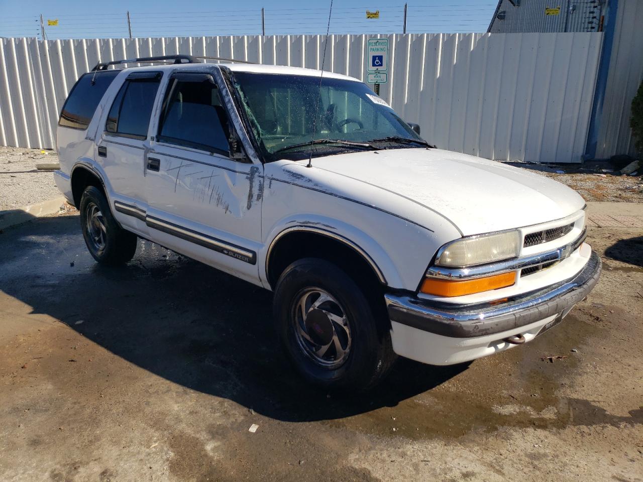 2001 Chevrolet Blazer VIN: 1GNDT13W812168142 Lot: 76093764