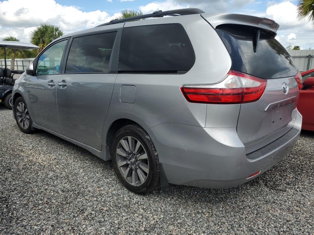 5TDDZ3DC5JS206376 2018 TOYOTA SIENNA - Image 2