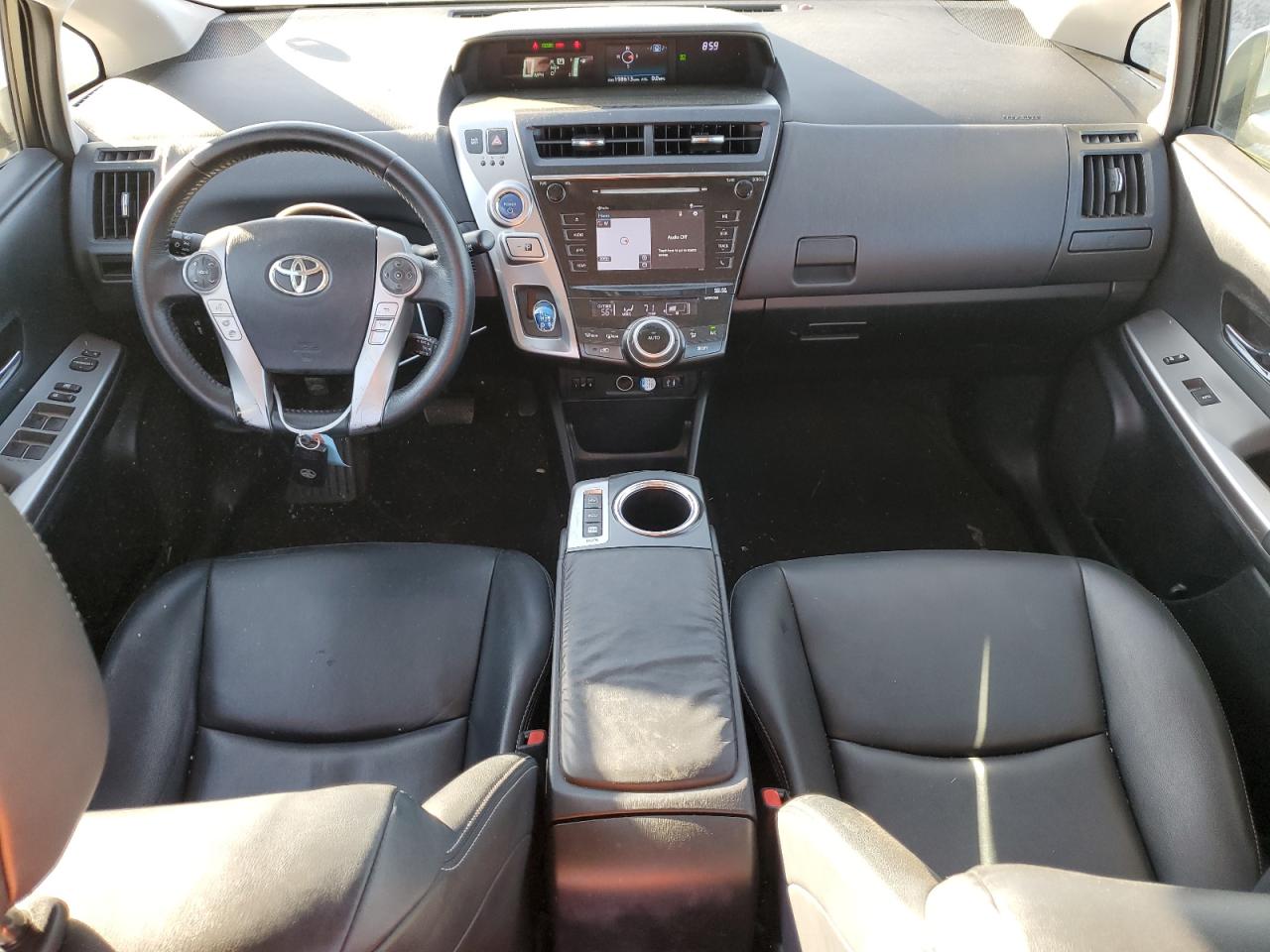 2015 Toyota Prius - Image 8