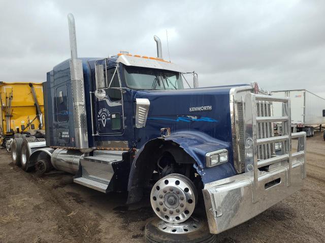 2014 Kenworth Construction W900