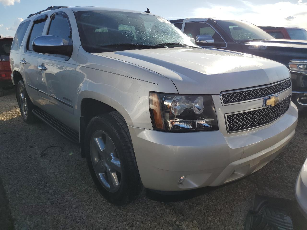 2011 Chevrolet Tahoe - Image 4