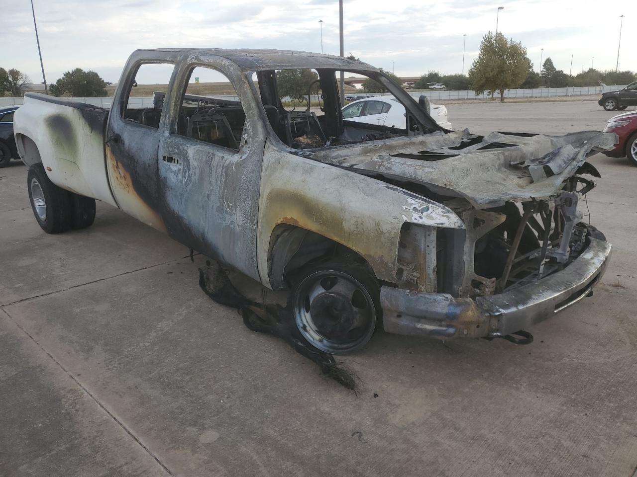 2008 Chevrolet Silverado - Image 4