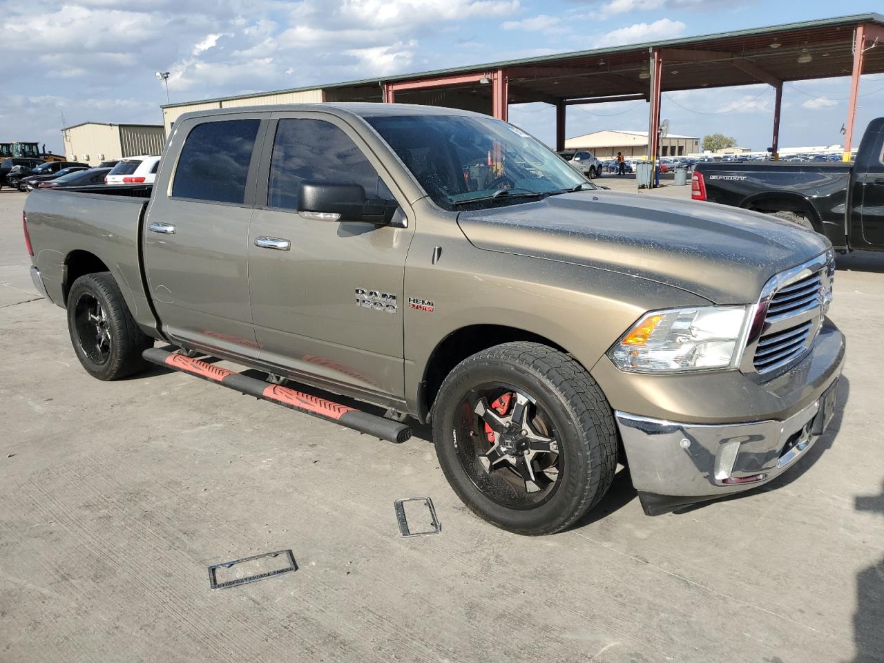 2014 RAM 1500 - Image 4