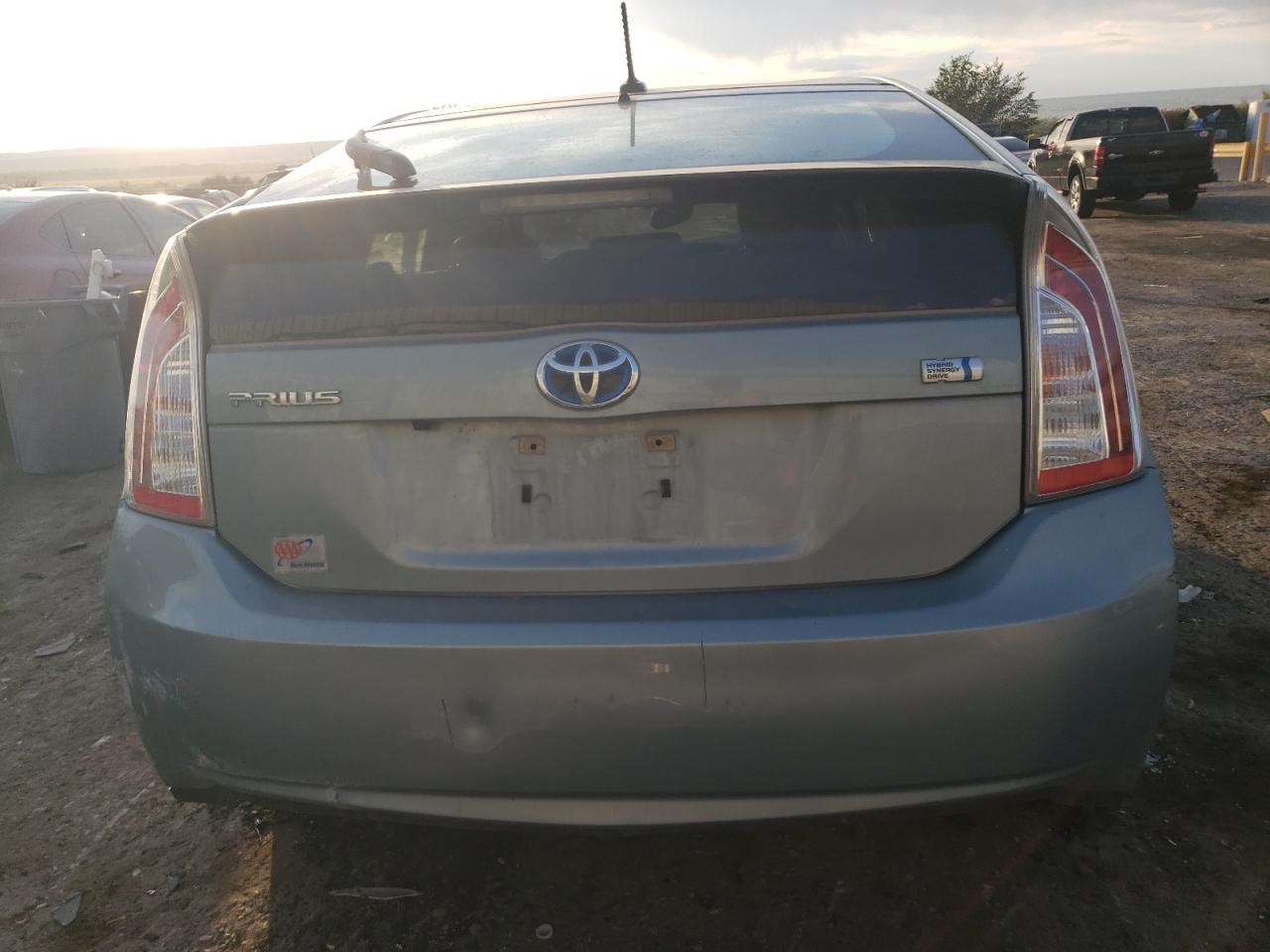 JTDKN3DU2F1885958 2015 Toyota Prius