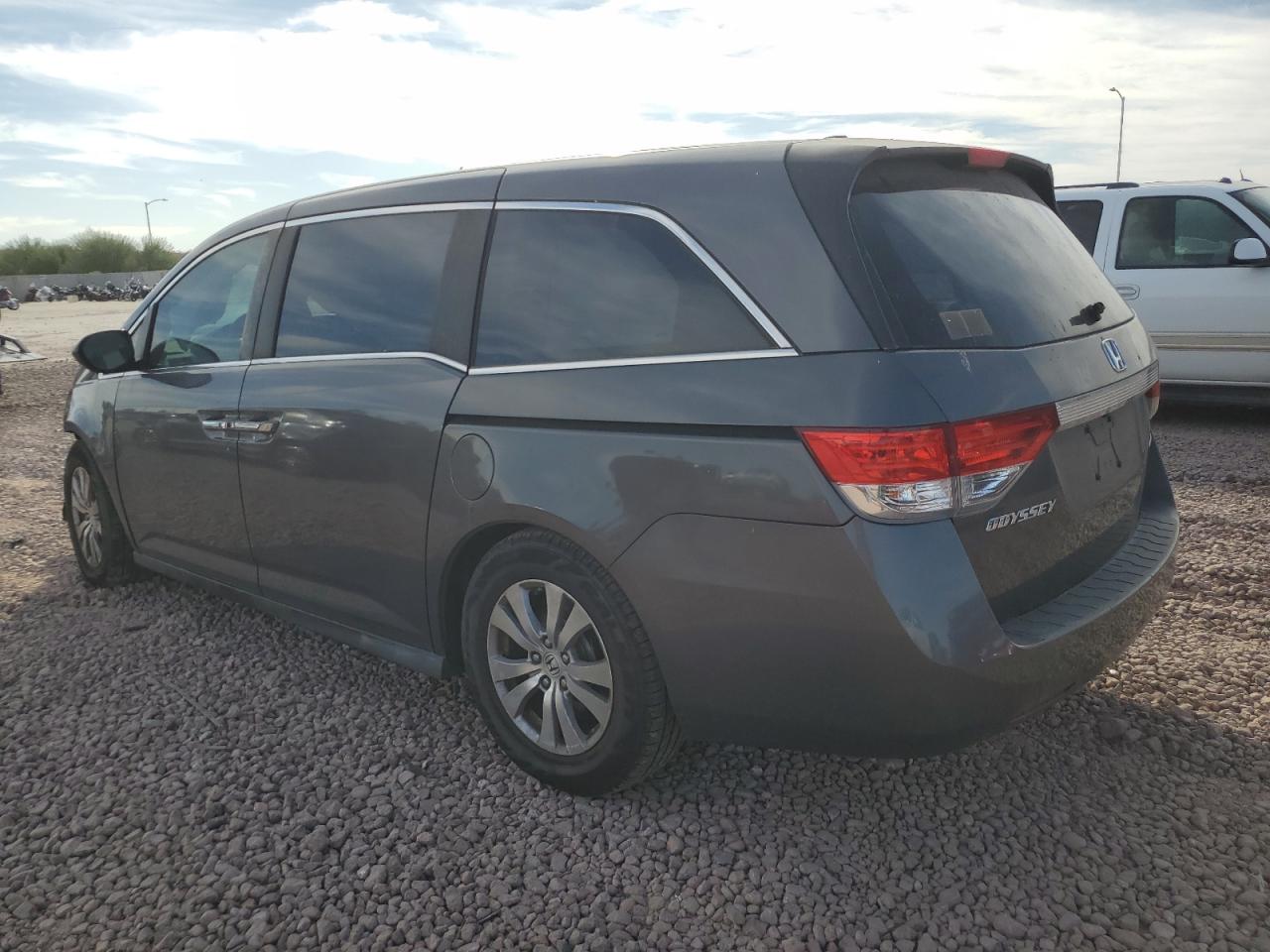 2017 Honda Odyssey - Image 2