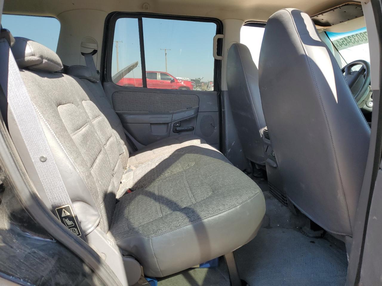 2002 Ford Explorer - Image 11