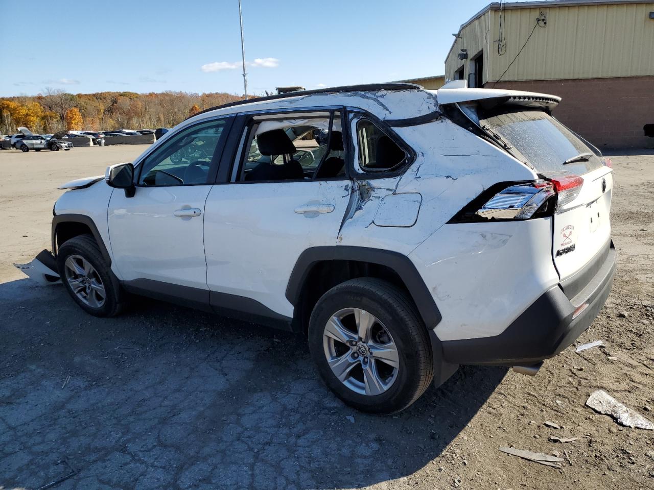 2022 Toyota RAV 4 - Image 2