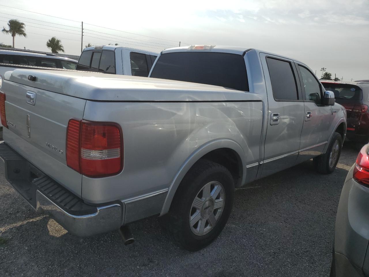 2006 Lincoln Mark LT - Image 3