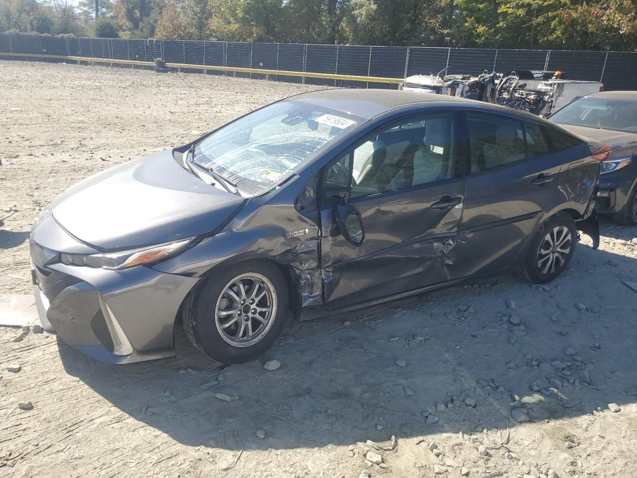 VIN JTDKARFP5J3081351 2018 TOYOTA PRIUS no.1