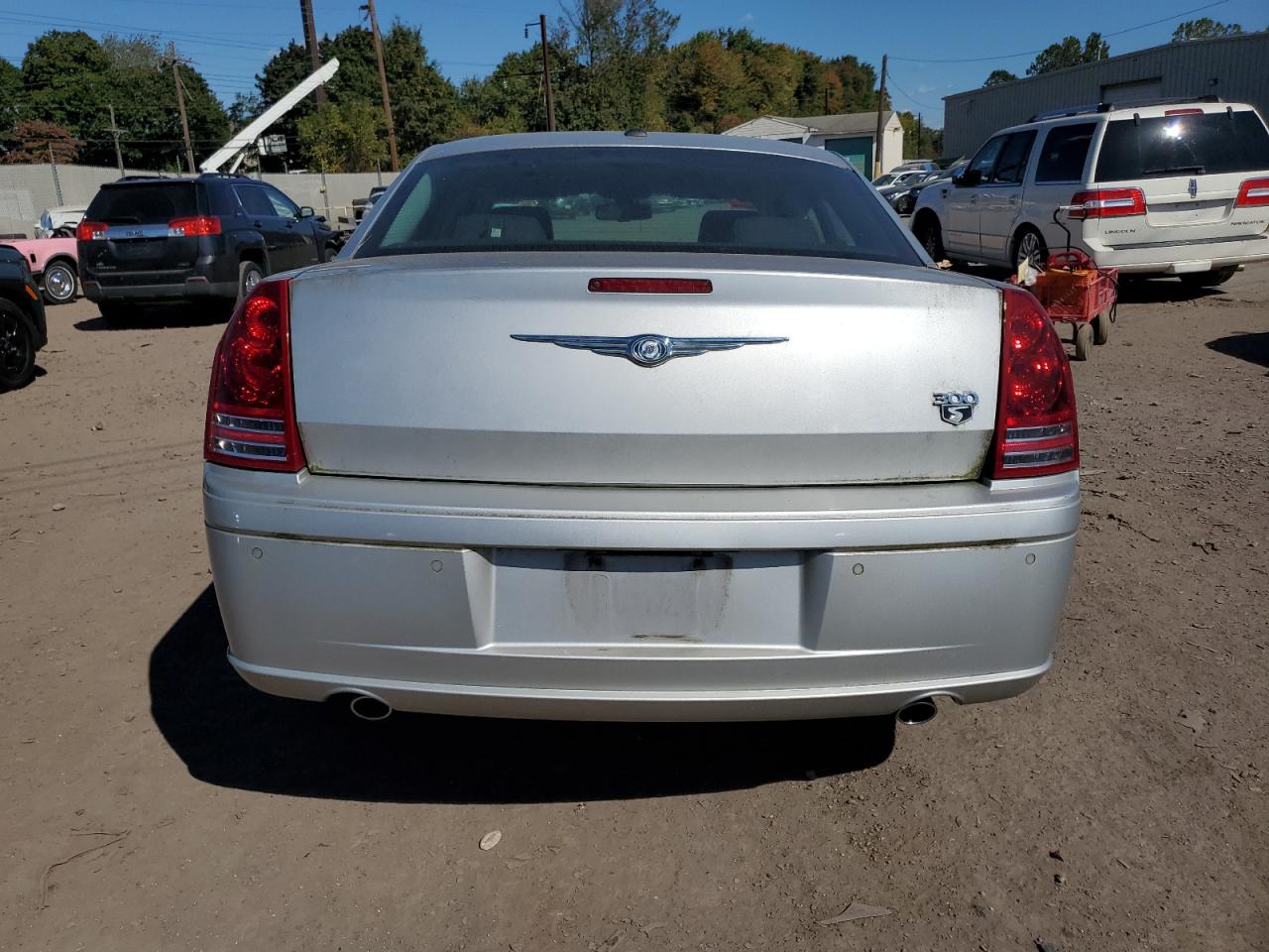 2010 Chrysler 300 S VIN: 2C3CA9CT3AH330804 Lot: 74892004