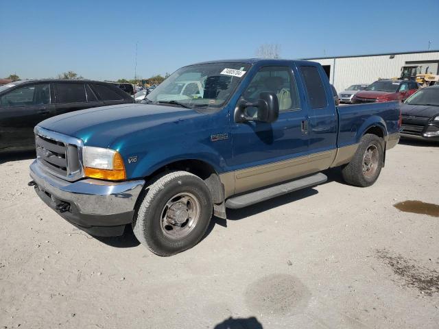 2001 Ford F250 Super Duty للبيع في Kansas City، KS - Vandalism