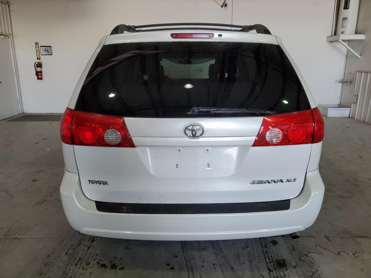 5TDZK22CX8S156835 2008 Toyota Sienna Xle