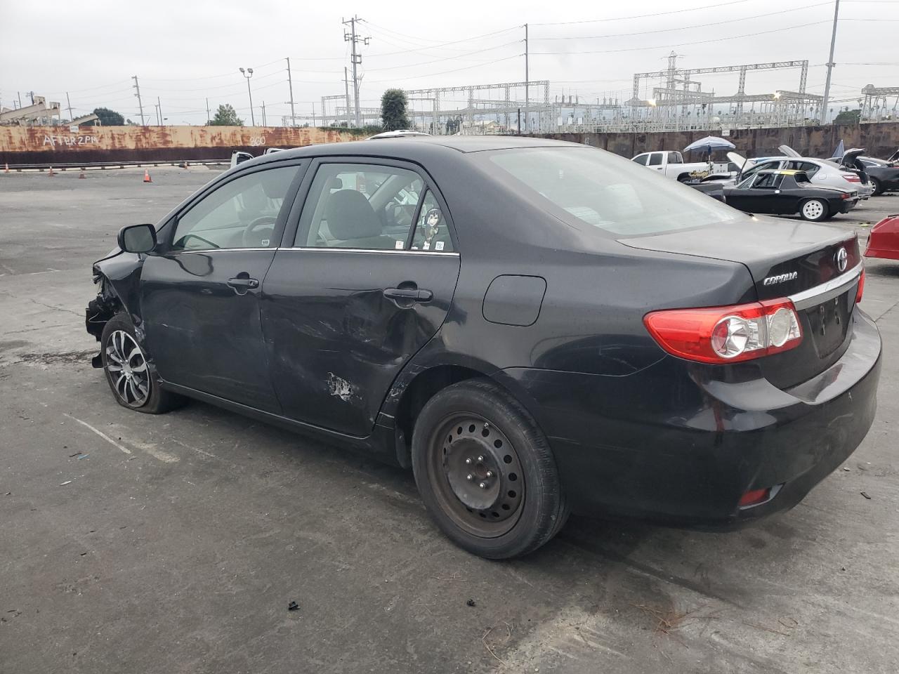 VIN 5YFBU4EEXDP117329 2013 TOYOTA COROLLA no.2