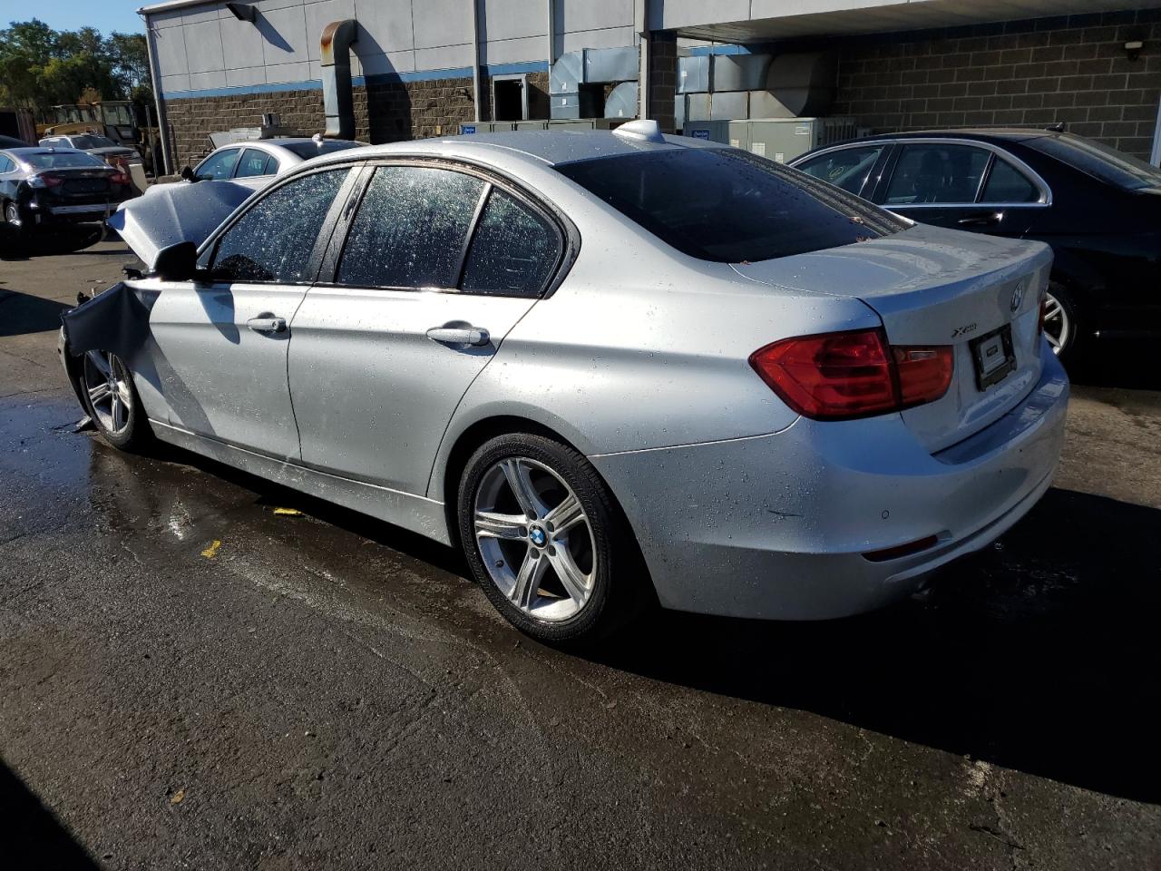 VIN WBA3C3C5XFK200939 2015 BMW 3 SERIES no.2