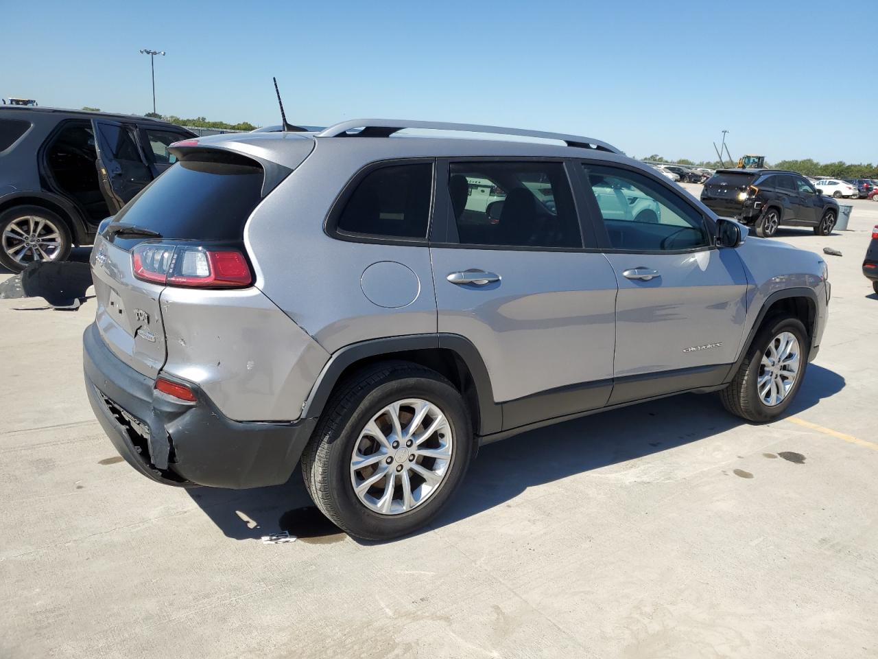 2020 Jeep Grand Cherokee - Image 3