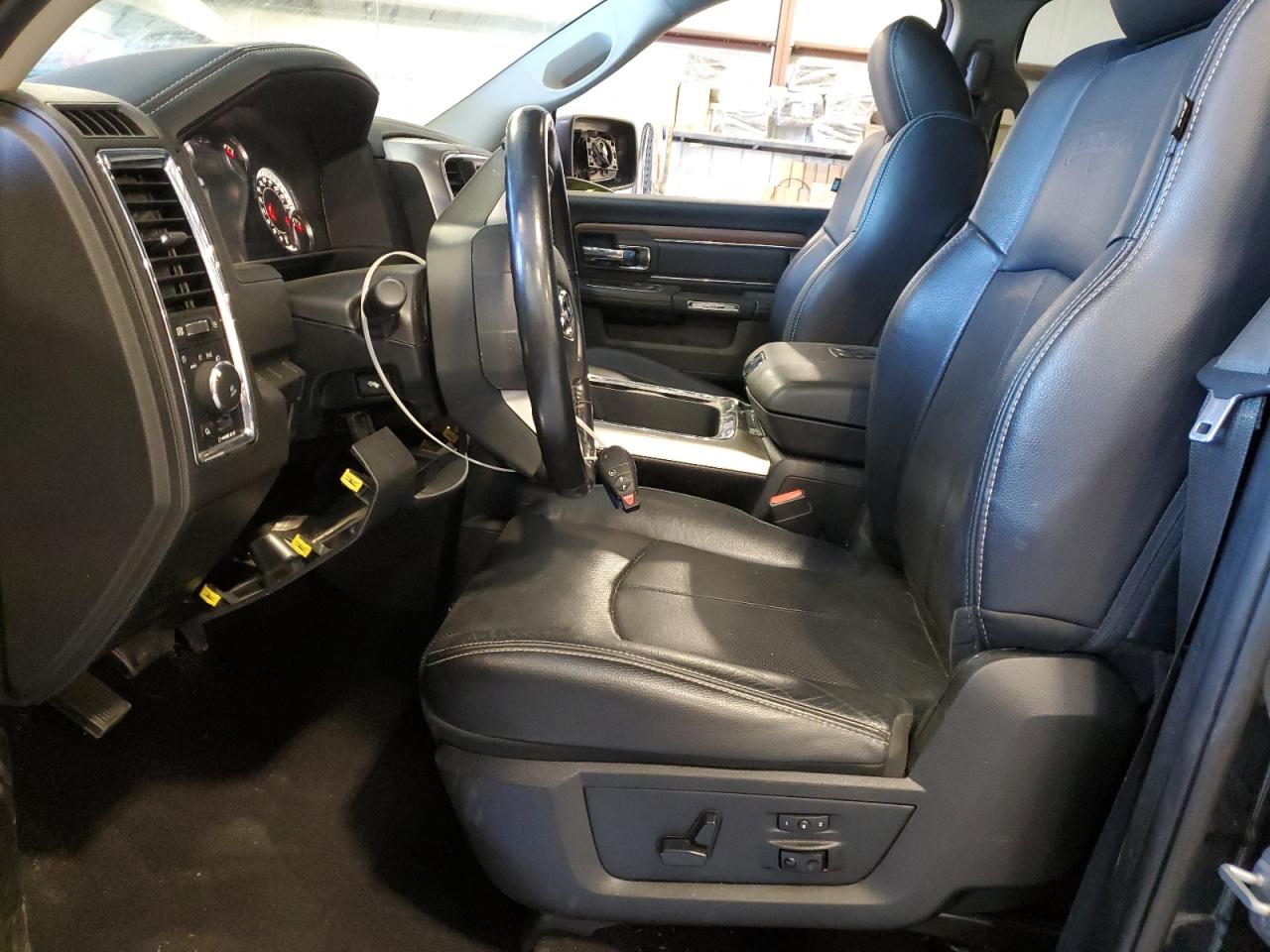2018 RAM 1500 - Image 7