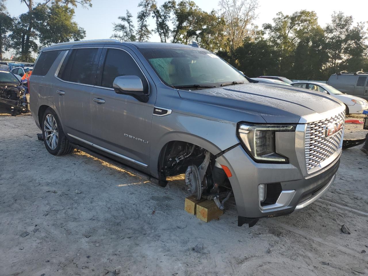 2022 GMC Yukon - Image 4