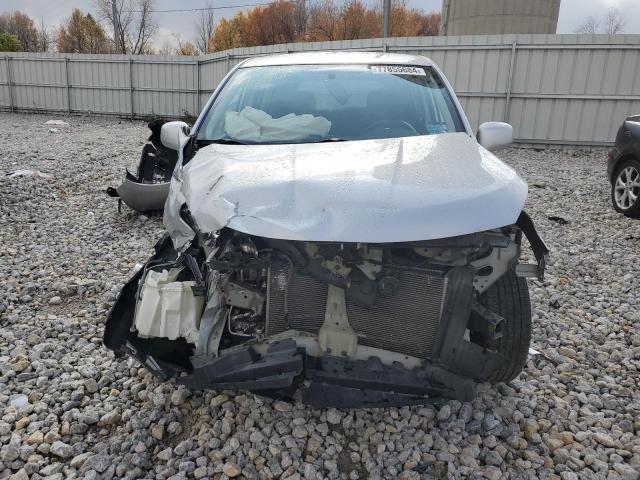  NISSAN VERSA 2012 Srebrny