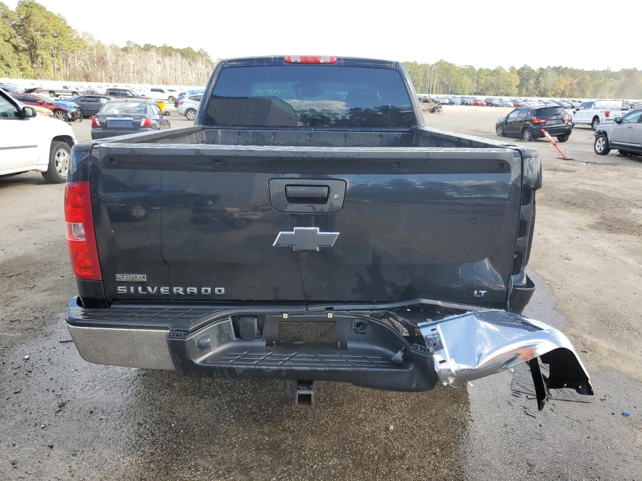 2011 Chevrolet Silverado - Image 6