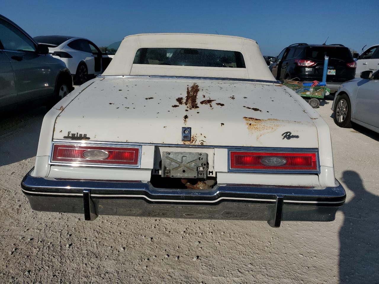 1982 Buick Riviera VIN: 1G4AZ67Y6CE442342 Lot: 78302894