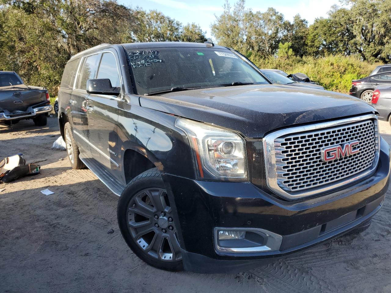 2016 GMC Yukon Xl Denali VIN: 1GKS1HKJ1GR277969 Lot: 77329574