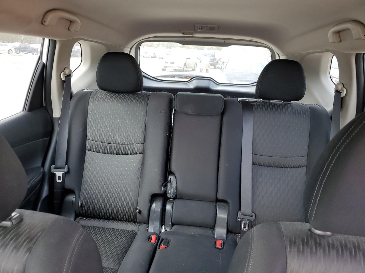 2020 Nissan Rogue - Image 10