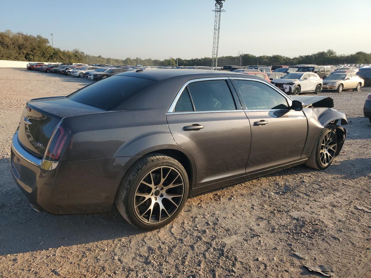 2014 Chrysler 300 - Image 3