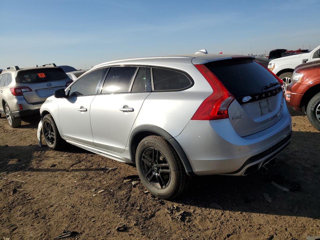 2015 Volvo V60 - Image 2