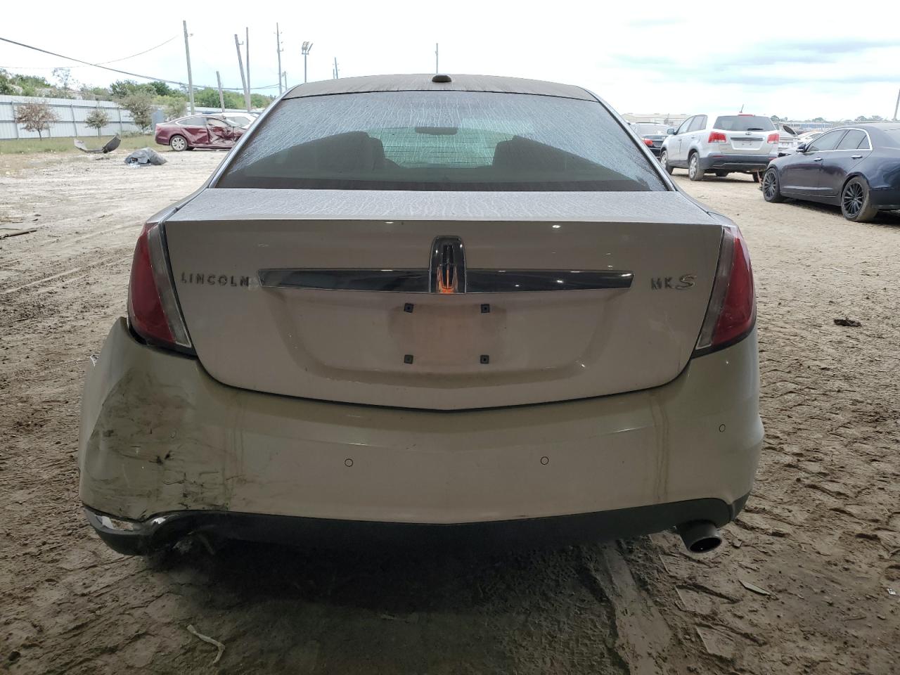 1LNHL9DRXBG614616 2011 Lincoln Mks