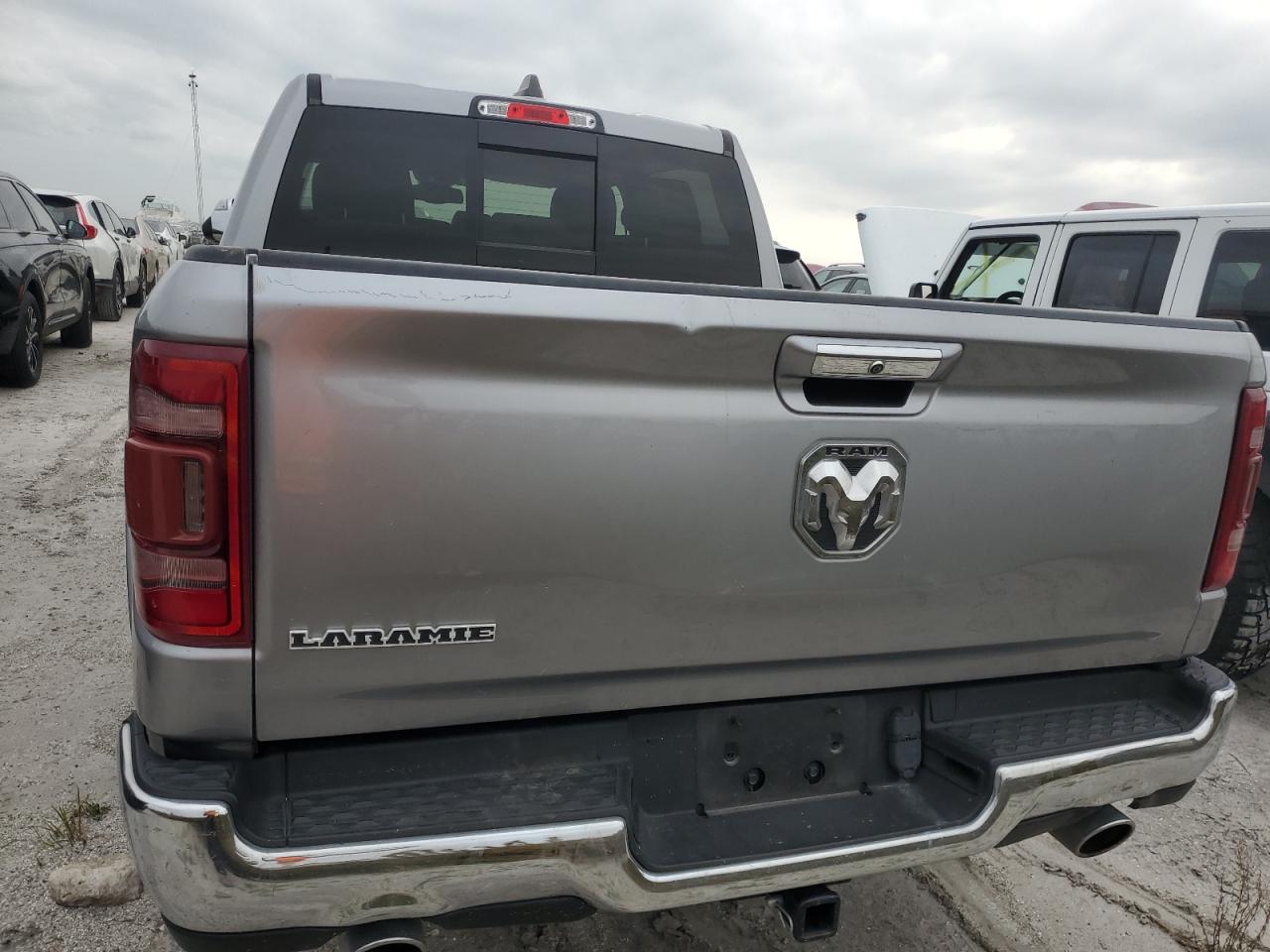 1C6RREJTXKN526510 2019 Ram 1500 Laramie