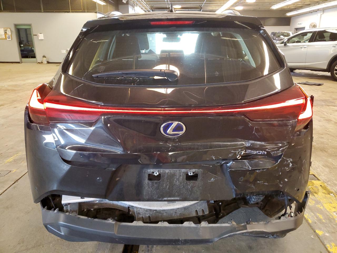 2022 Lexus UX - Image 6
